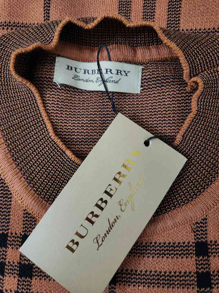 Burberry Long sleeve dress - Mission Viejo, California - FleaMarketBay