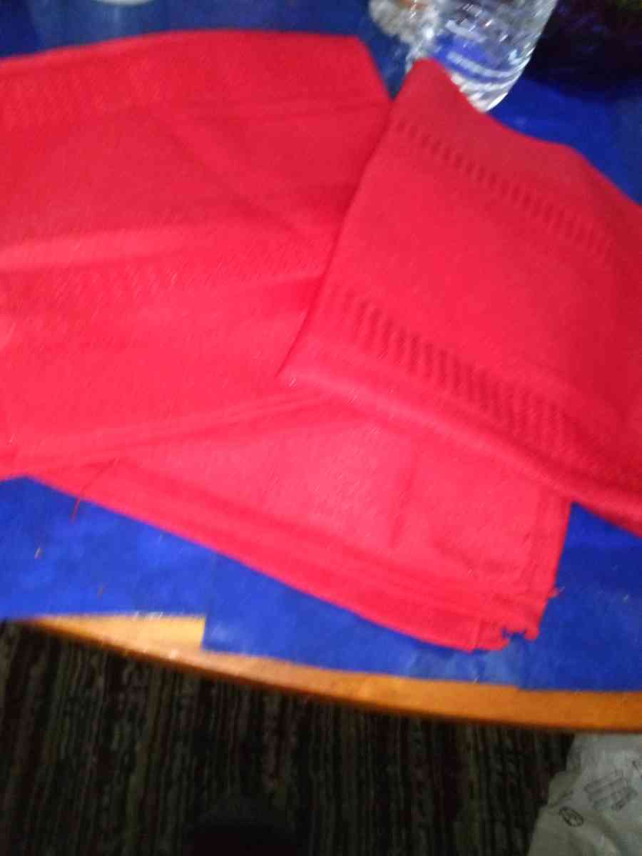 8 Red Linen napkins - Pawtucket, Rhode Island - FleaMarketBay