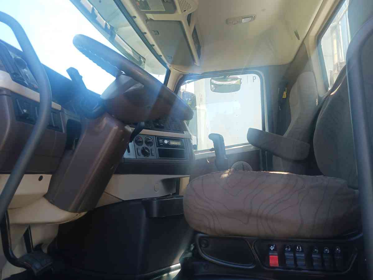 volvo 2014 - Tampa, Florida - FleaMarketBay