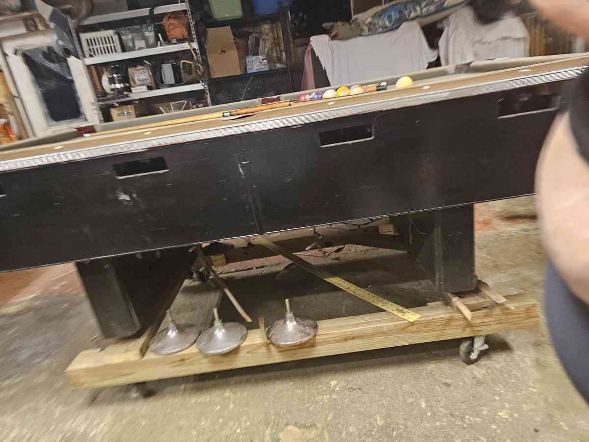 POOL TABLE - Fairview, North Carolina