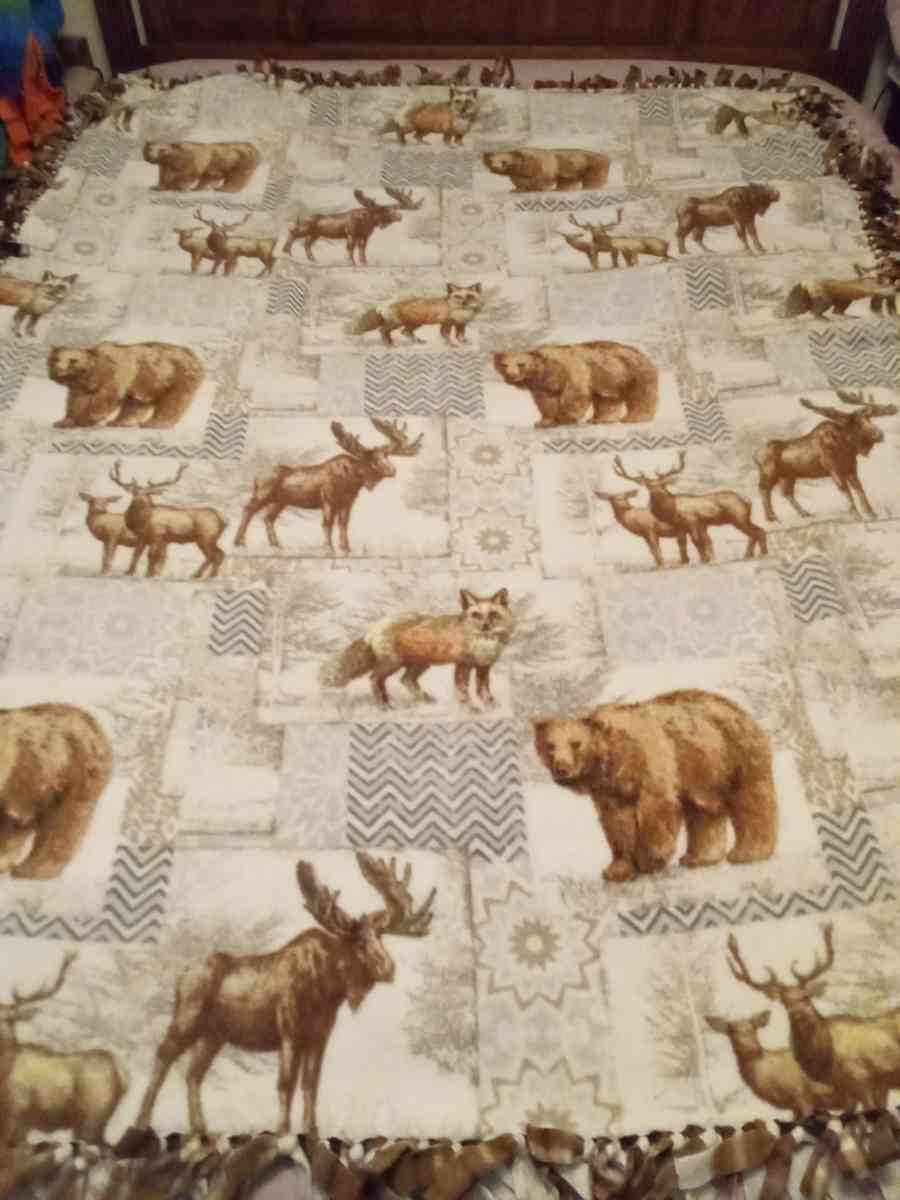 blankets - Canton, Oklahoma - FleaMarketBay