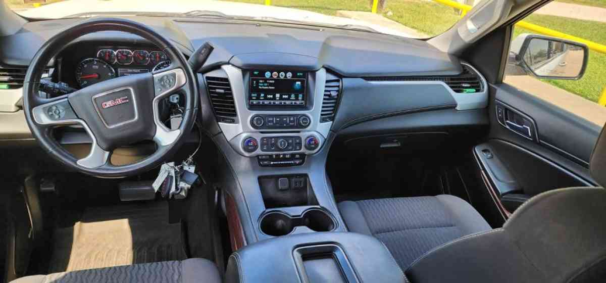 2017 GMC Yukon XL 89 k Millas - Bay City, Texas - FleaMarketBay