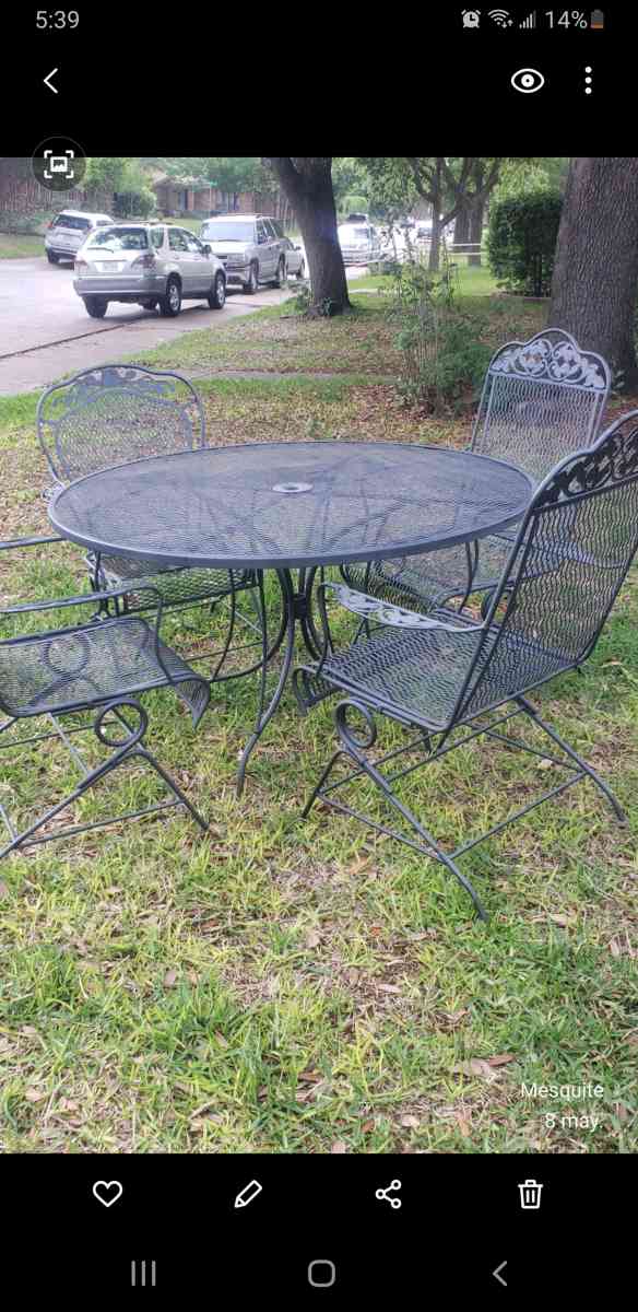 Mesa de patio - Abilene, Texas - FleaMarketBay