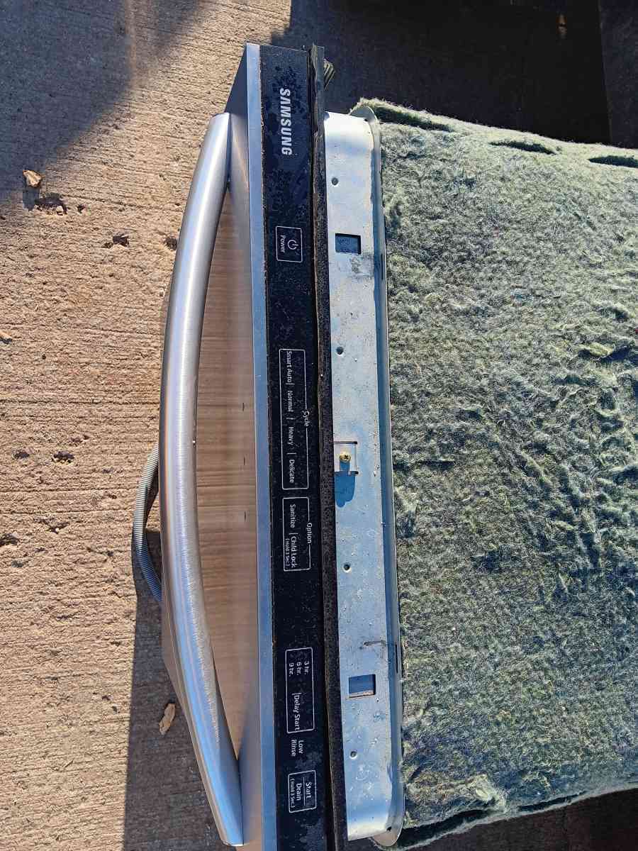 Samsung smart dishwasher - Jefferson City, Missouri - FleaMarketBay