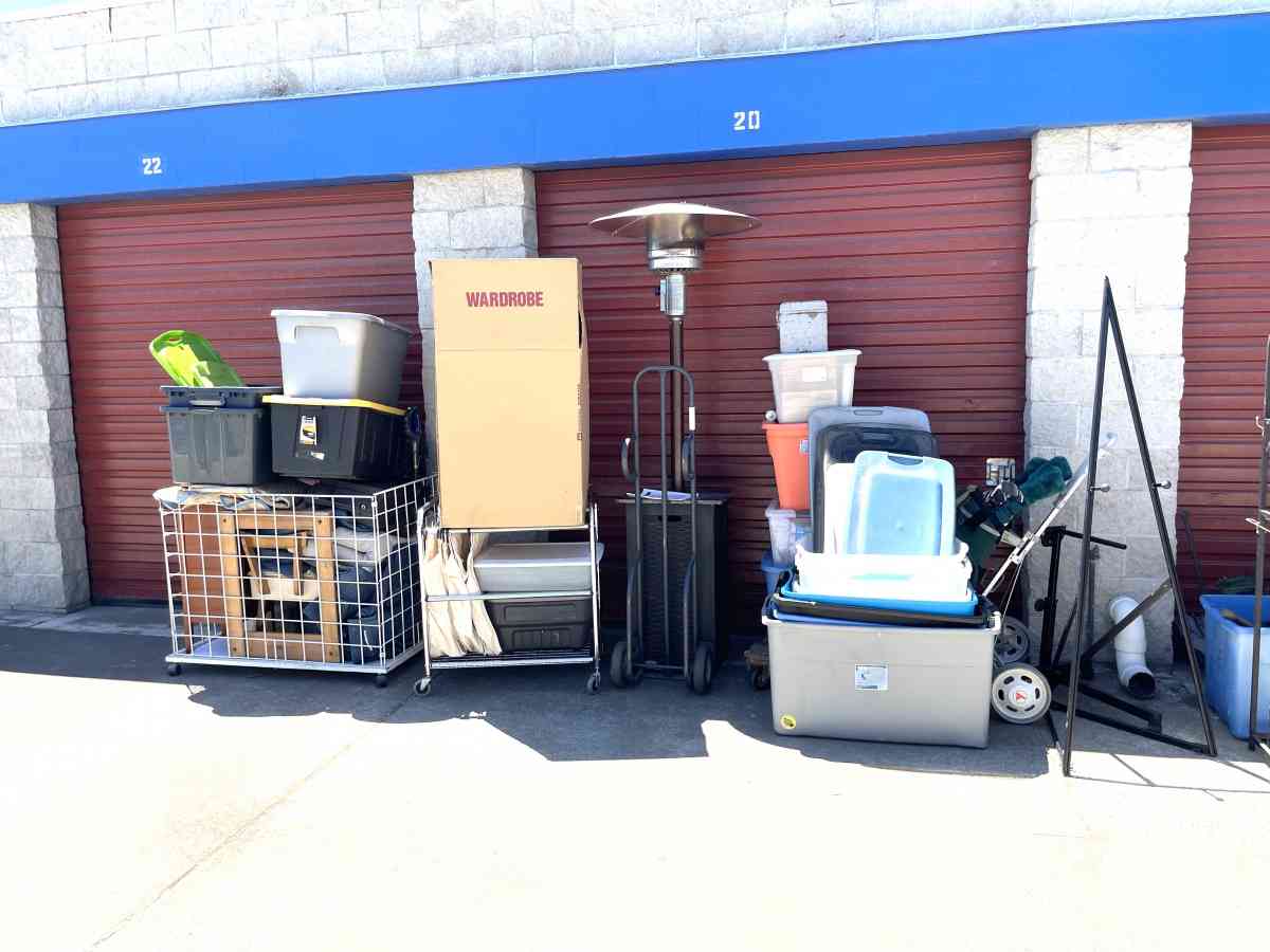 lots of Antiques and other items - Vacaville, California - FleaMarketBay