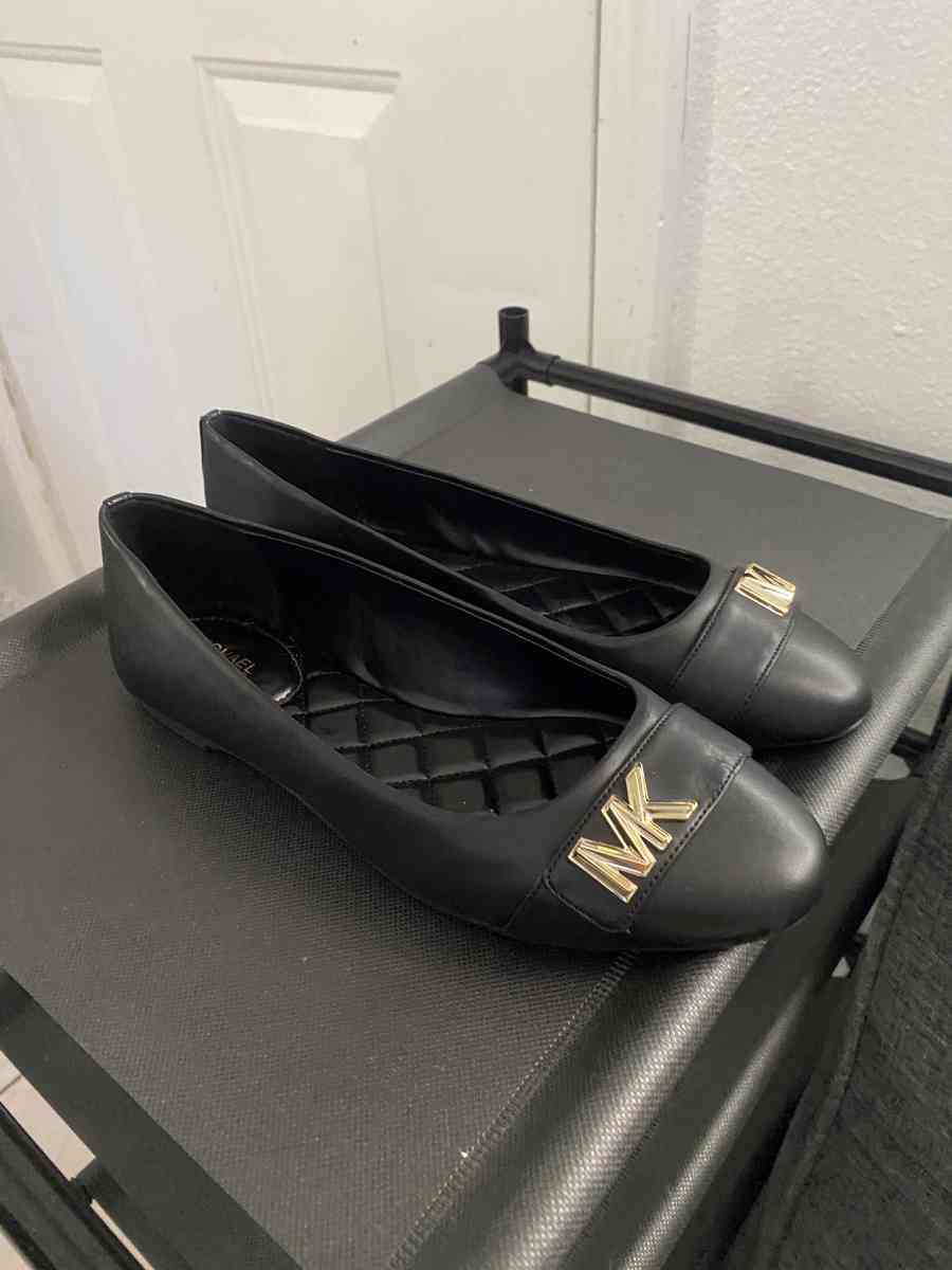 Michael Kors - North Hollywood, California - FleaMarketBay