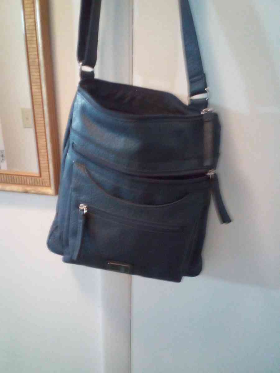 ladies bag blue with pockets - Fort Oglethorpe, Georgia - FleaMarketBay