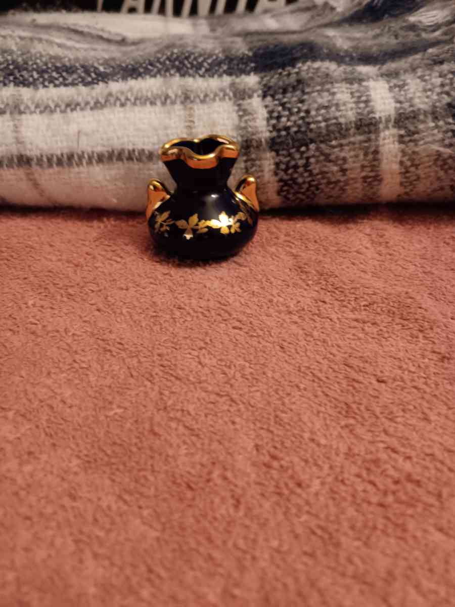 porcelain imperial limoges 22k gold and blue plated vase - Vinita, Oklahoma - FleaMarketBay