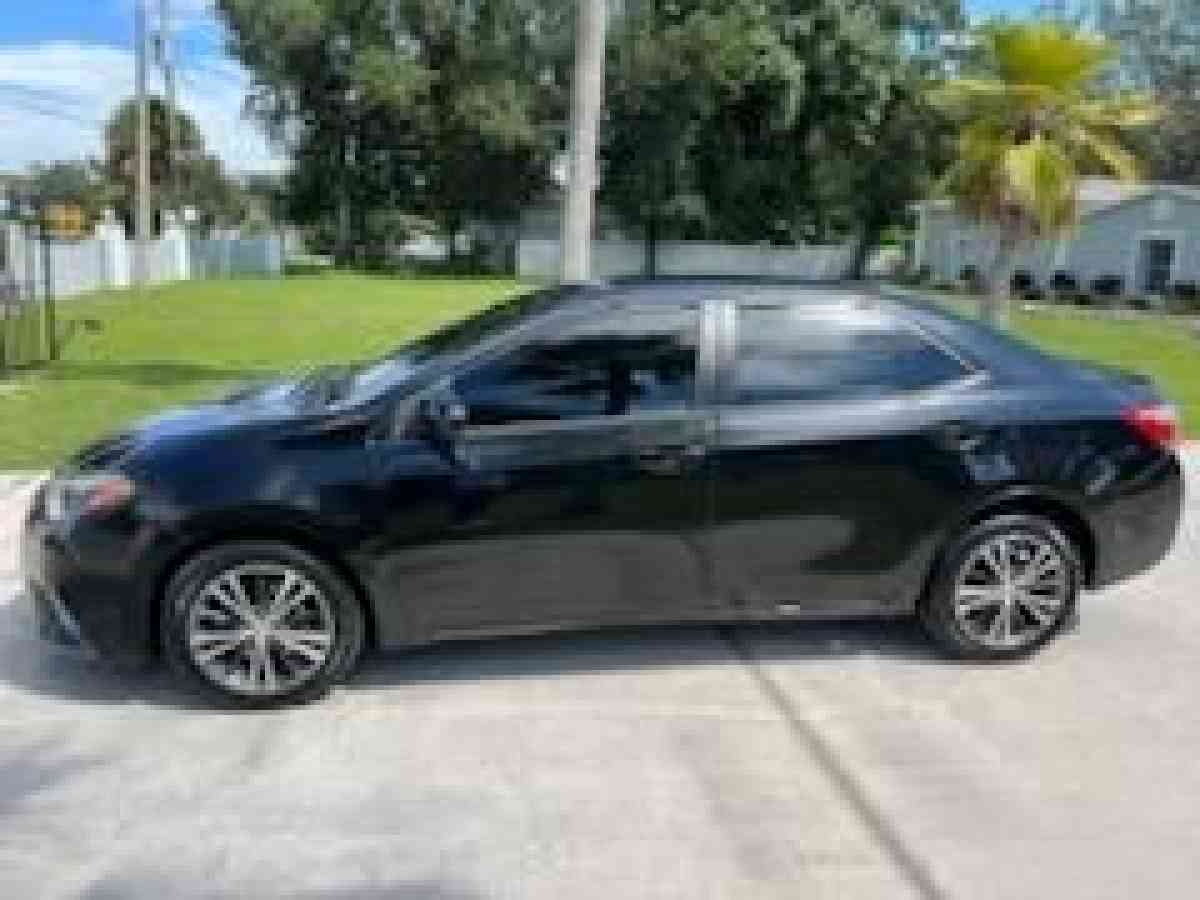 toyota corolla 2016 - Tampa, Florida - FleaMarketBay
