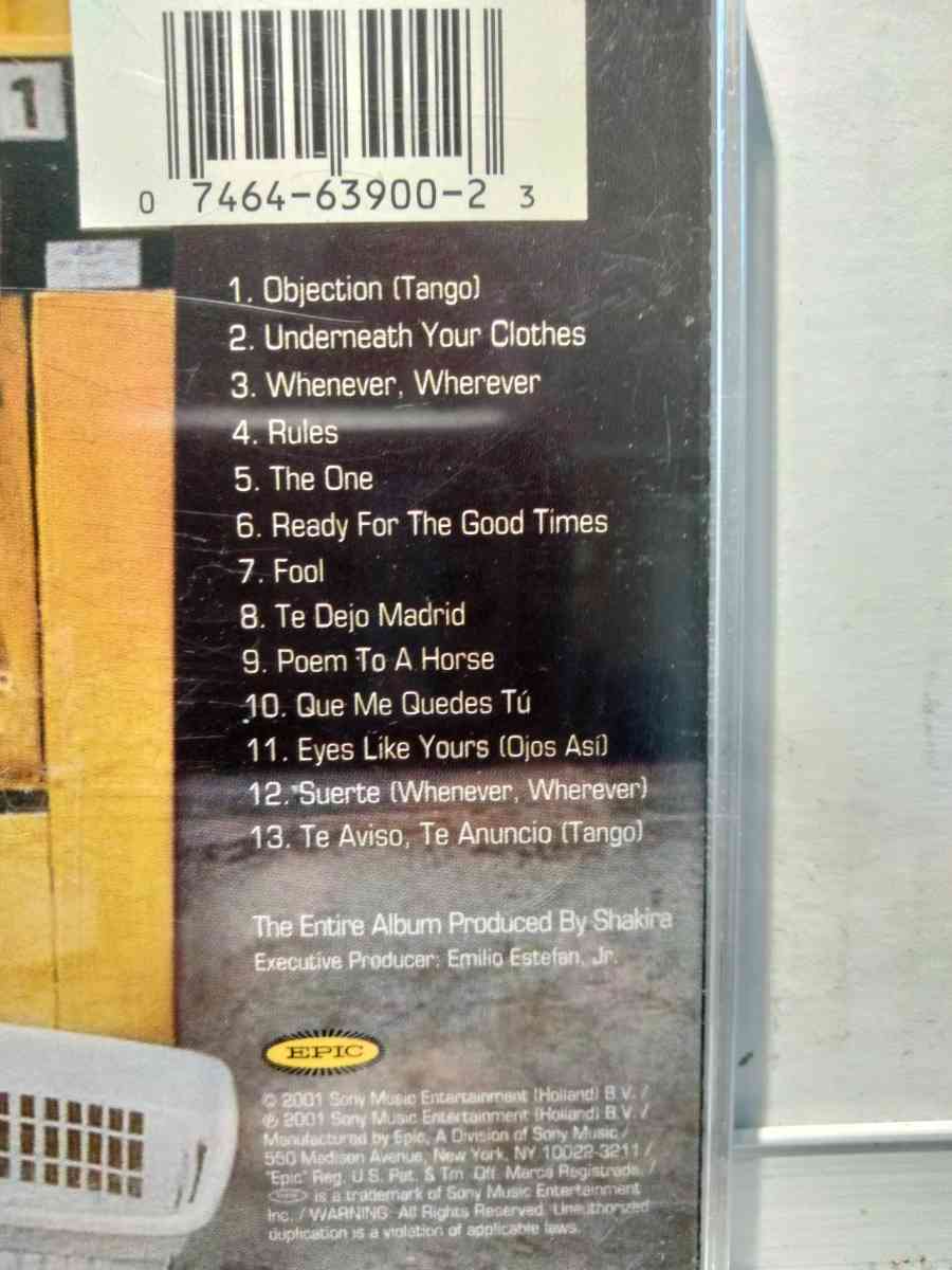 SHAKIRA OK LAUNDRY SERVICE CD USADO EN EXC COND - Chicago, Illinois - FleaMarketBay