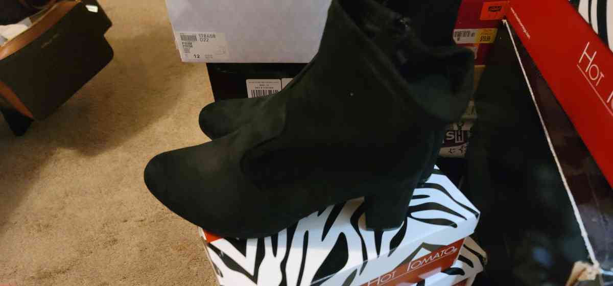 Womens Heel Boots - Pensacola, Florida - FleaMarketBay