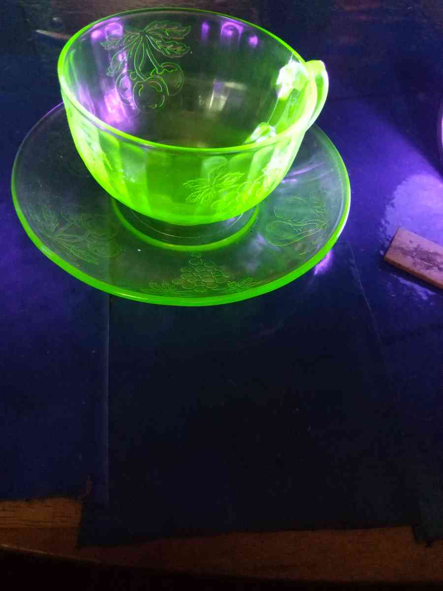 Hazel Atlas fruits uranium glass cup and saucer - Pawtucket, Rhode Island - FleaMarketBay