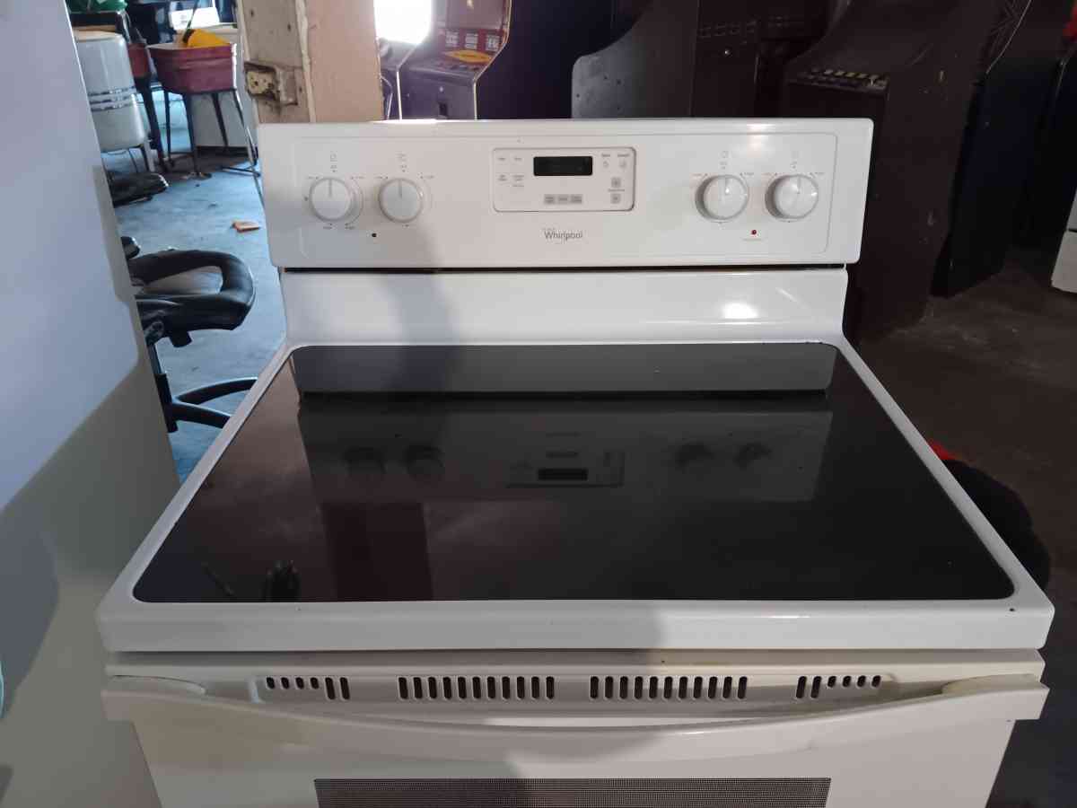 Whirlpool stove oven - Jefferson City, Missouri - FleaMarketBay