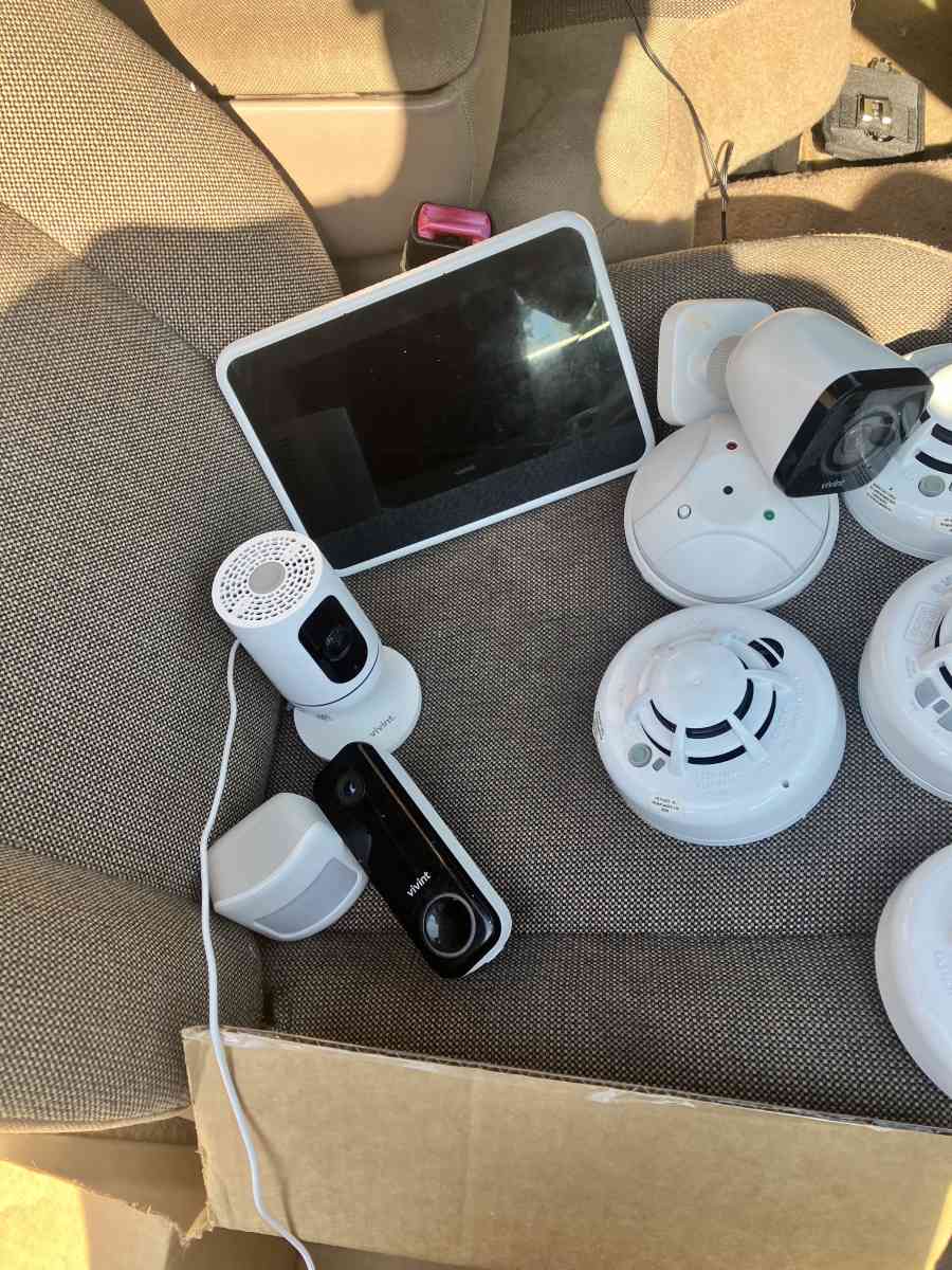 Viviant complete home security system - Greensboro, North Carolina - FleaMarketBay
