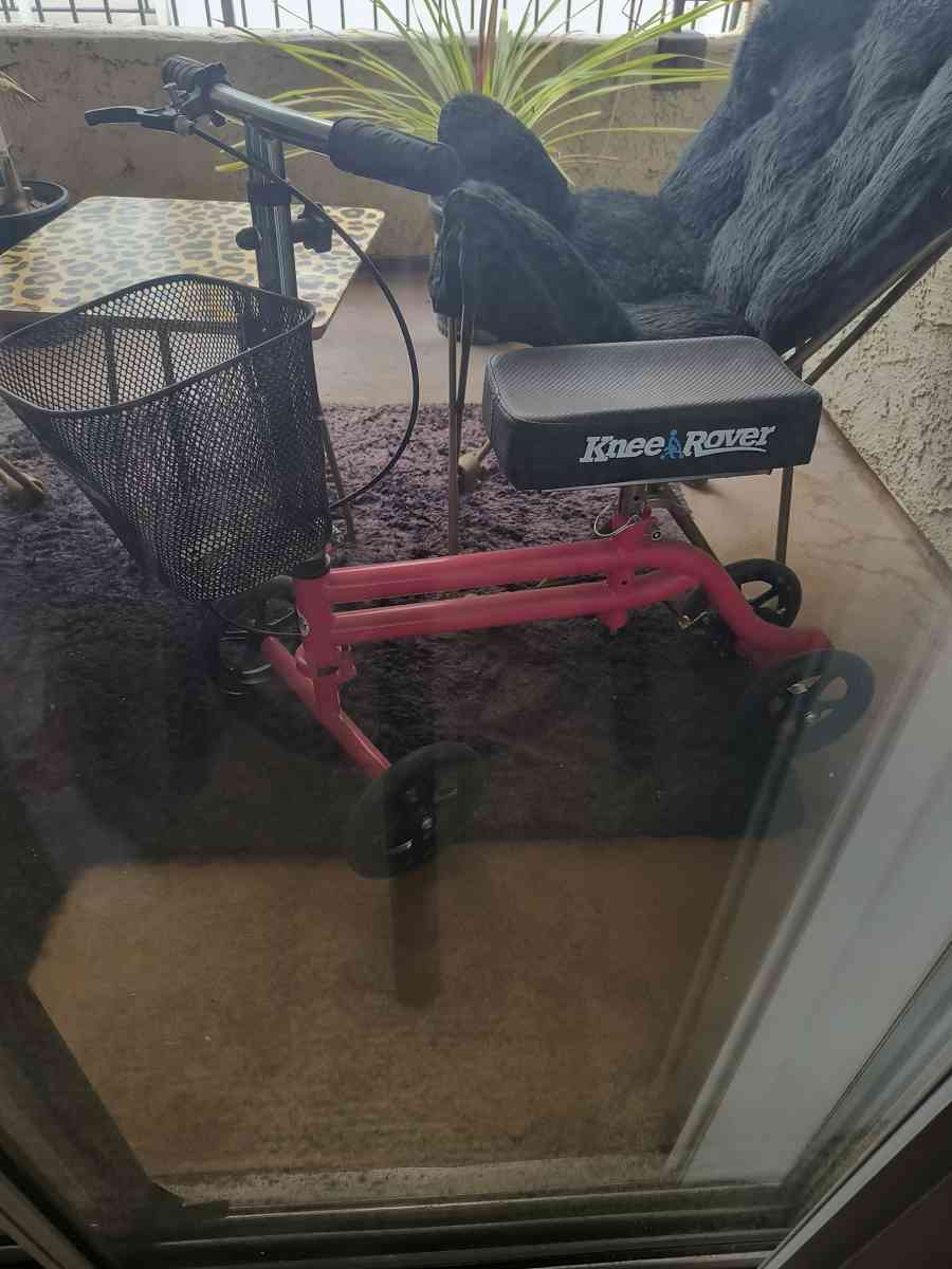 Hollywood Moving Sale Everything Must Go - Los Angeles, California - FleaMarketBay