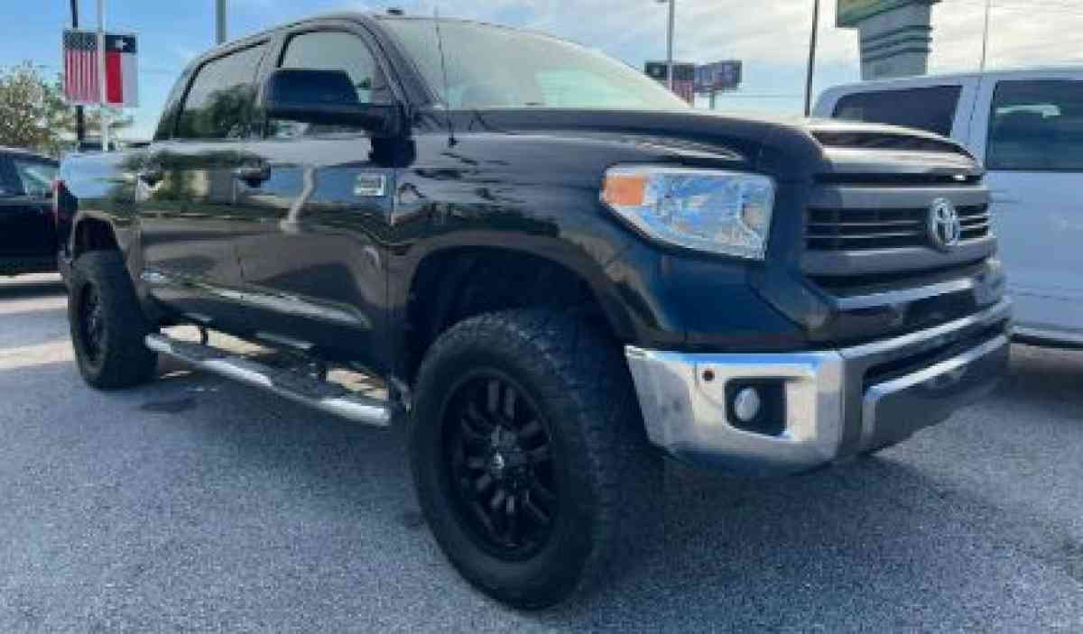 2016 Toyota Tundra 89 k miles - Bellaire, Texas
