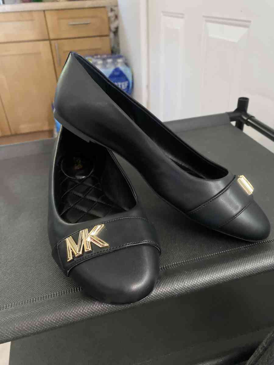 Michael Kors - North Hollywood, California - FleaMarketBay