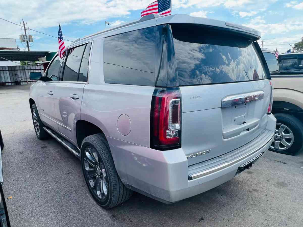 2016 Gmc Yukon Denali 153k millas - Bacliff, Texas - FleaMarketBay