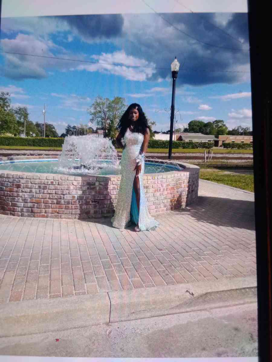 prom dress - Jesup, Georgia - FleaMarketBay