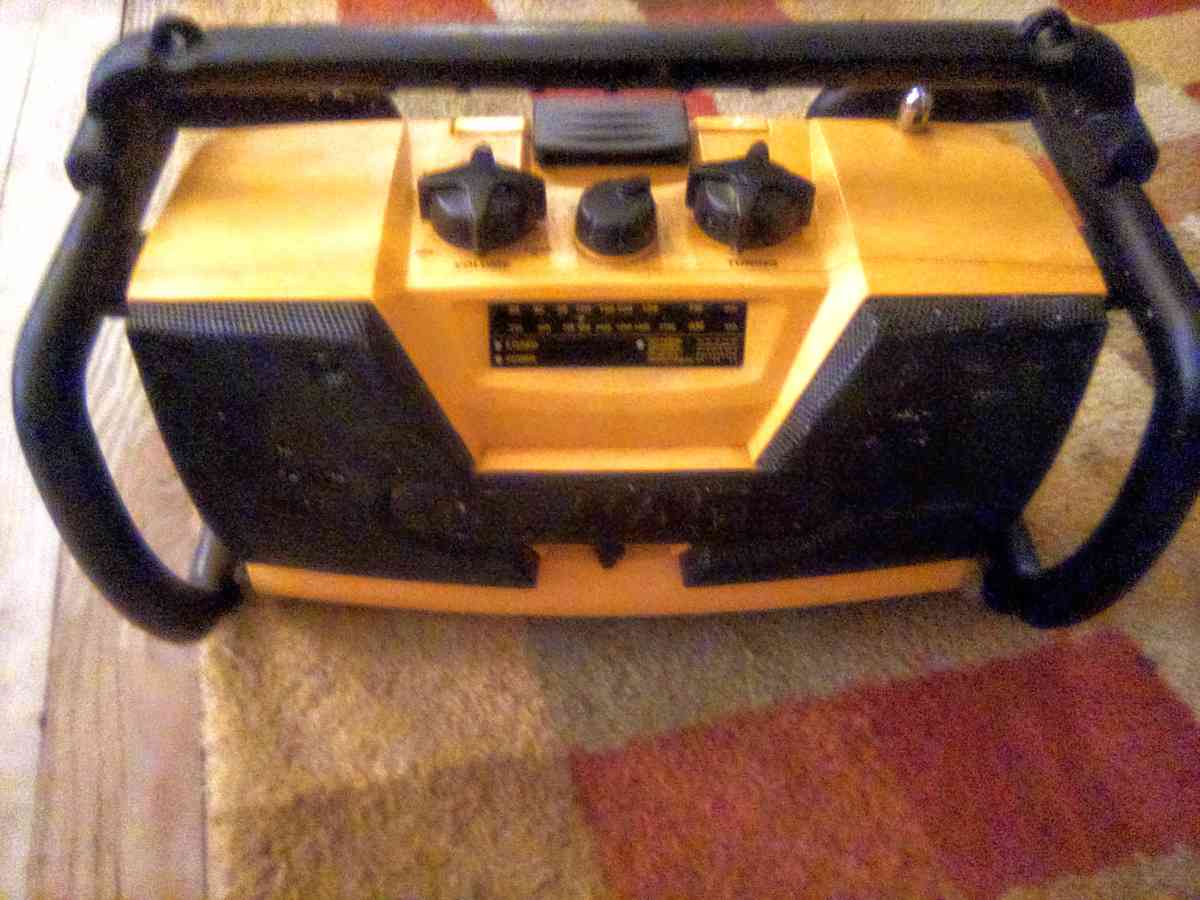 dwalt battery charger and generator and Craftsman pressure w - Addy, Washington - FleaMarketBay