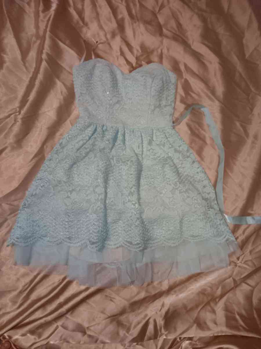 evening gowns - Acme, Louisiana - FleaMarketBay