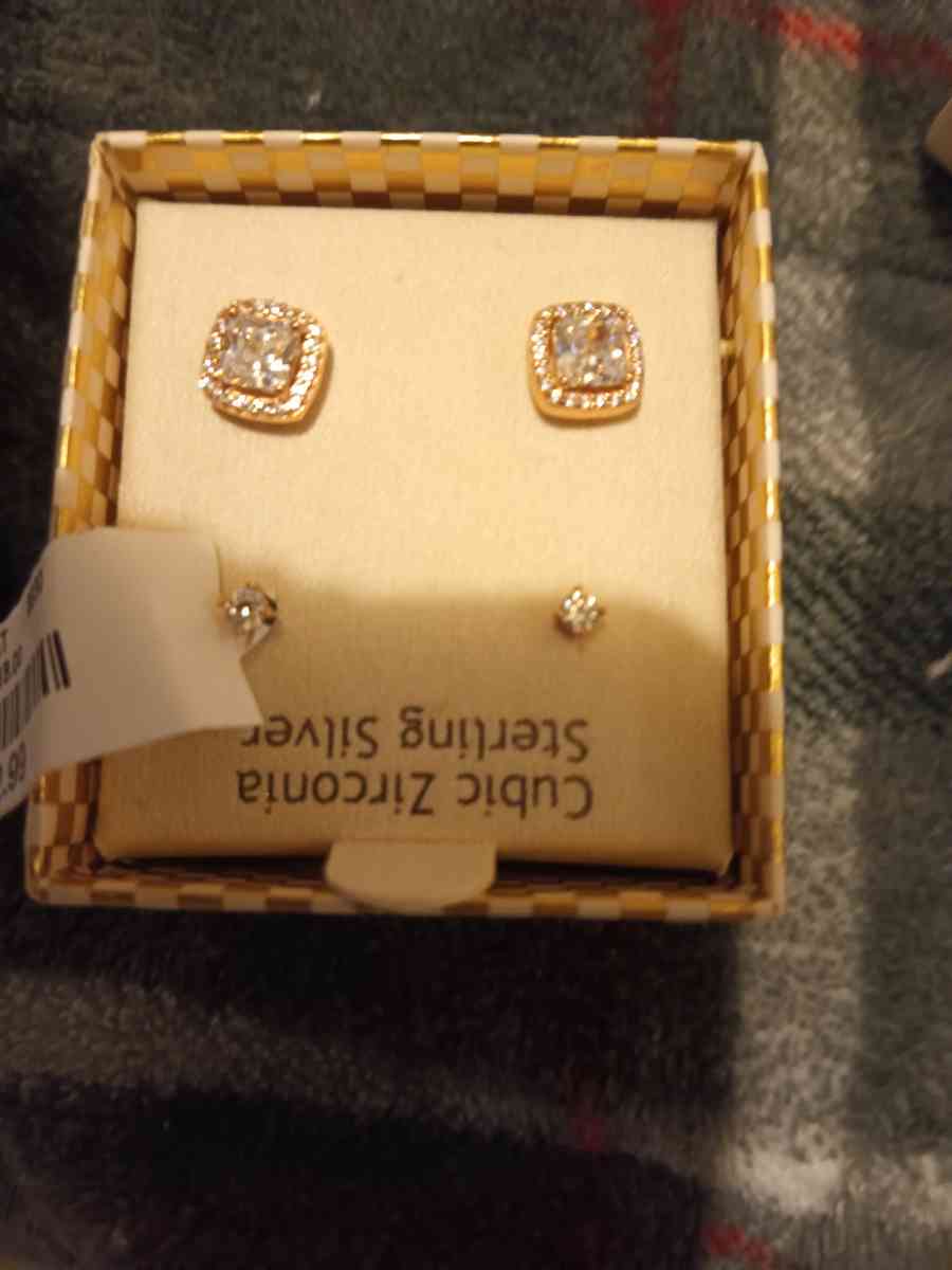 sterling silver earrings - Pocatello, Idaho - FleaMarketBay