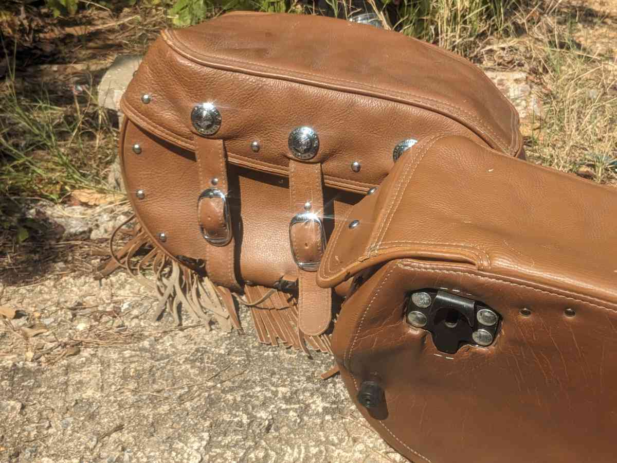 Indian motorcycle saddlebags - Jonesboro, Arkansas - FleaMarketBay