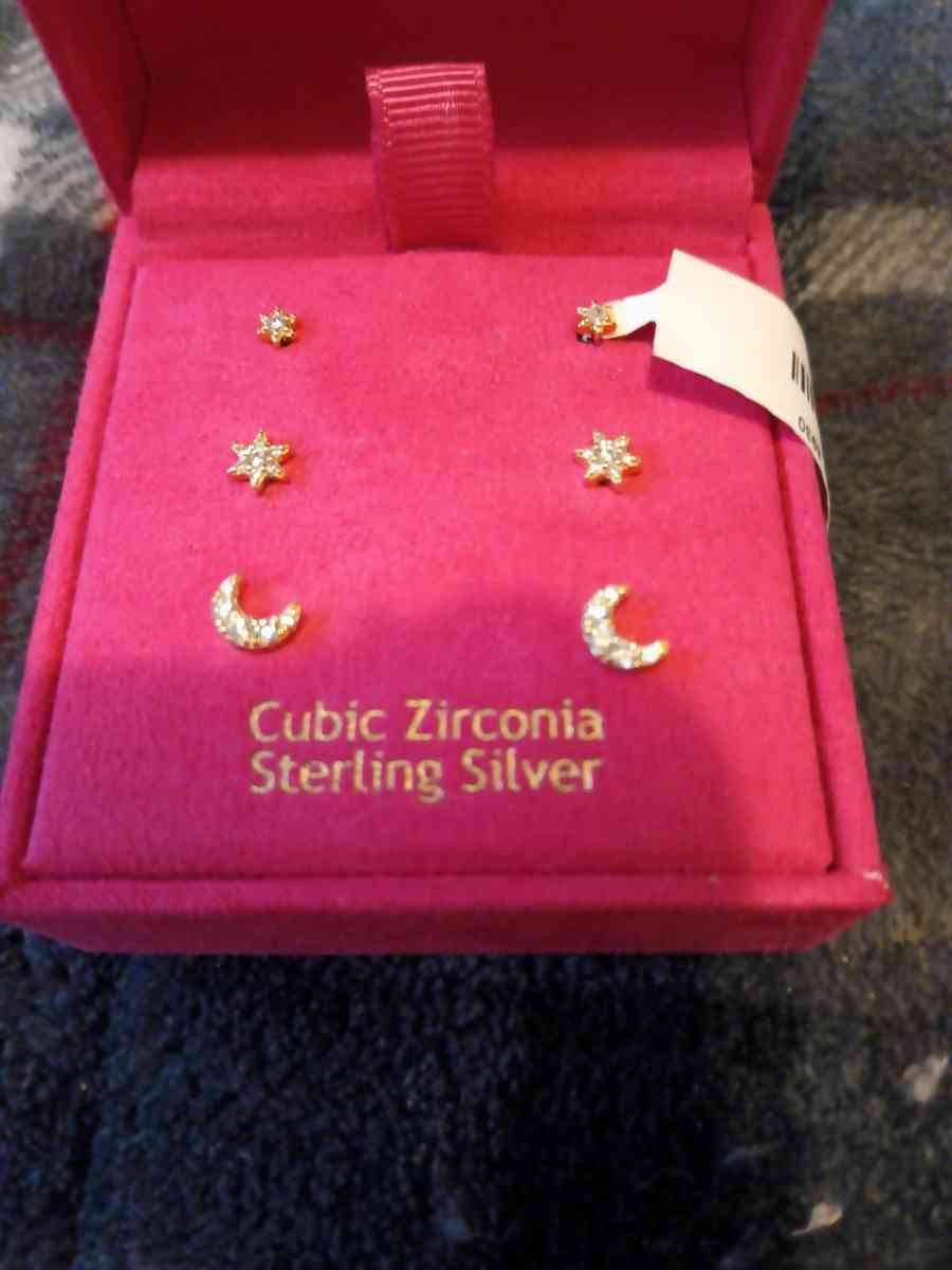 sterling silver earrings moon and stars - Pocatello, Idaho - FleaMarketBay