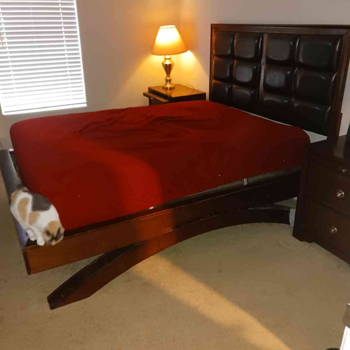 bedroom set - Pasadena, Texas - FleaMarketBay