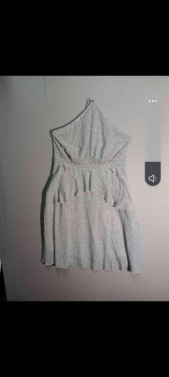 womens pants and gladiator sandals - Lancaster, California - FleaMarketBay