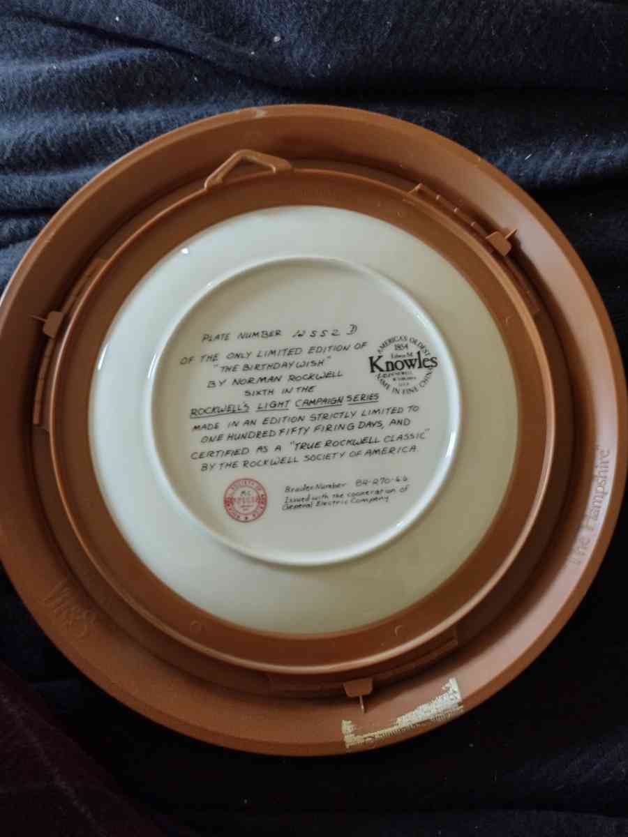 Norman Rockwell plates - Mansfield, Ohio - FleaMarketBay