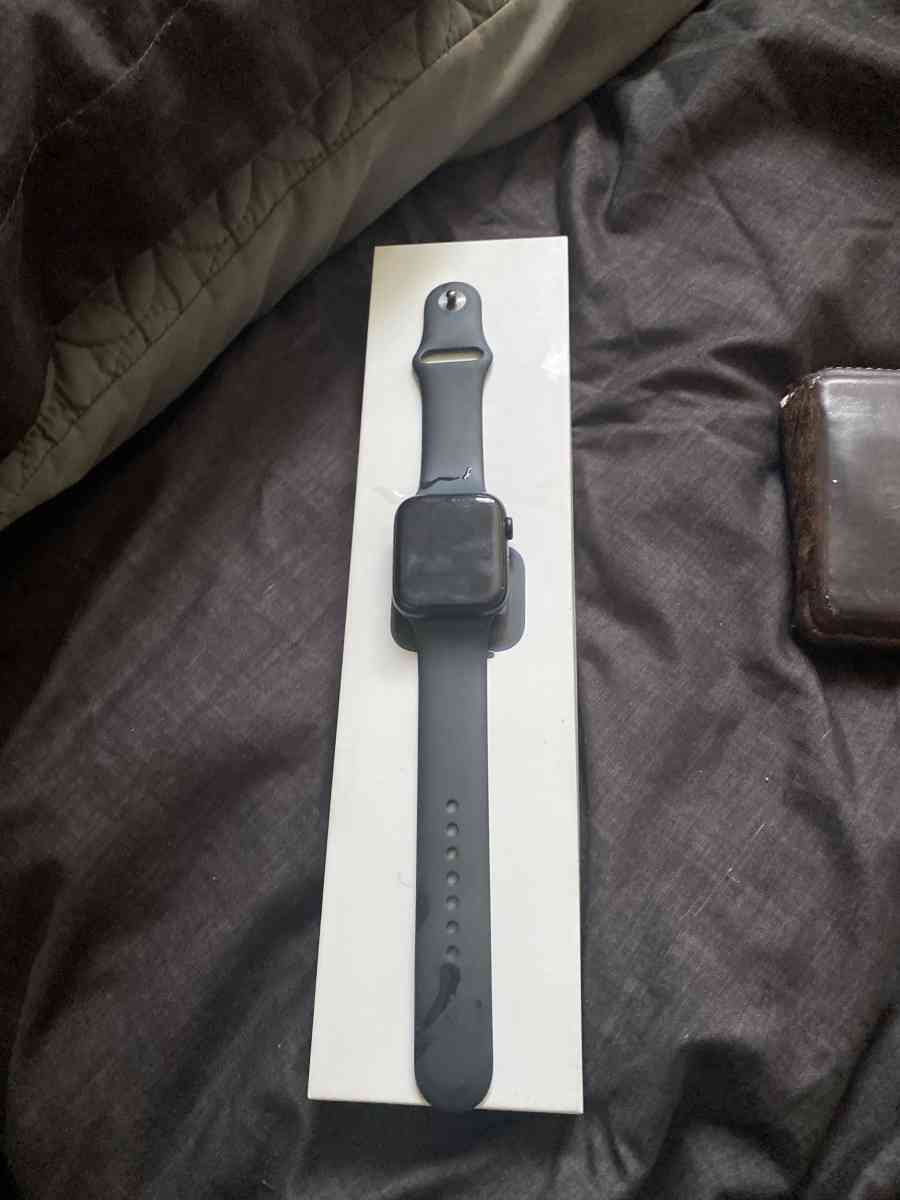 Apple Watch se 2nd gen - Memphis, Tennessee - FleaMarketBay