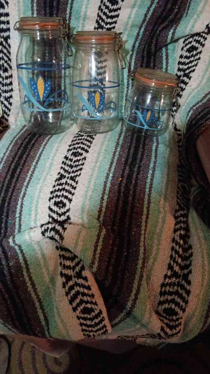 3peice cansdier set with yellow corn flowers - Seneca, South Carolina - FleaMarketBay