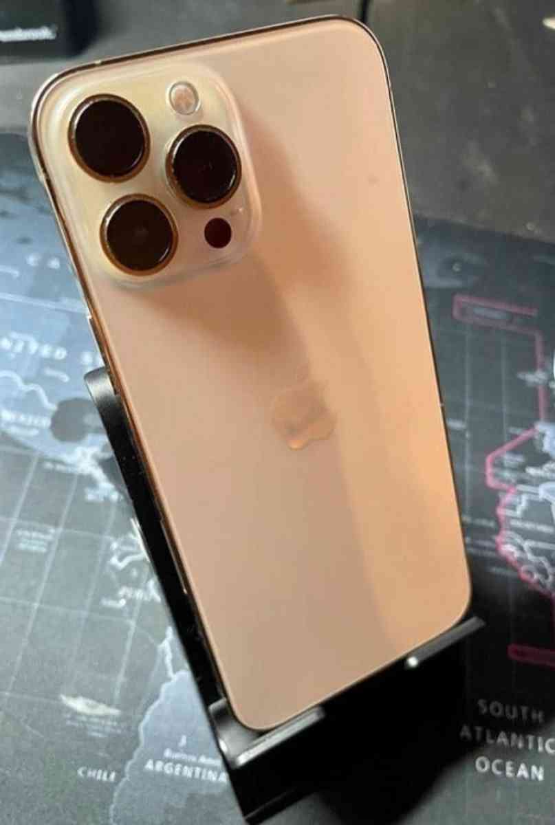 iphone 13 pro max - Los Angeles, California