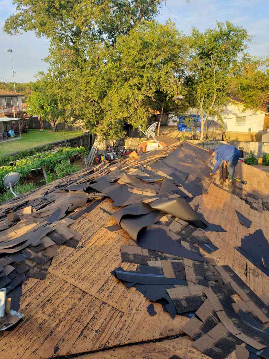 ROOFING LOYOLA - Dallas, Texas - FleaMarketBay