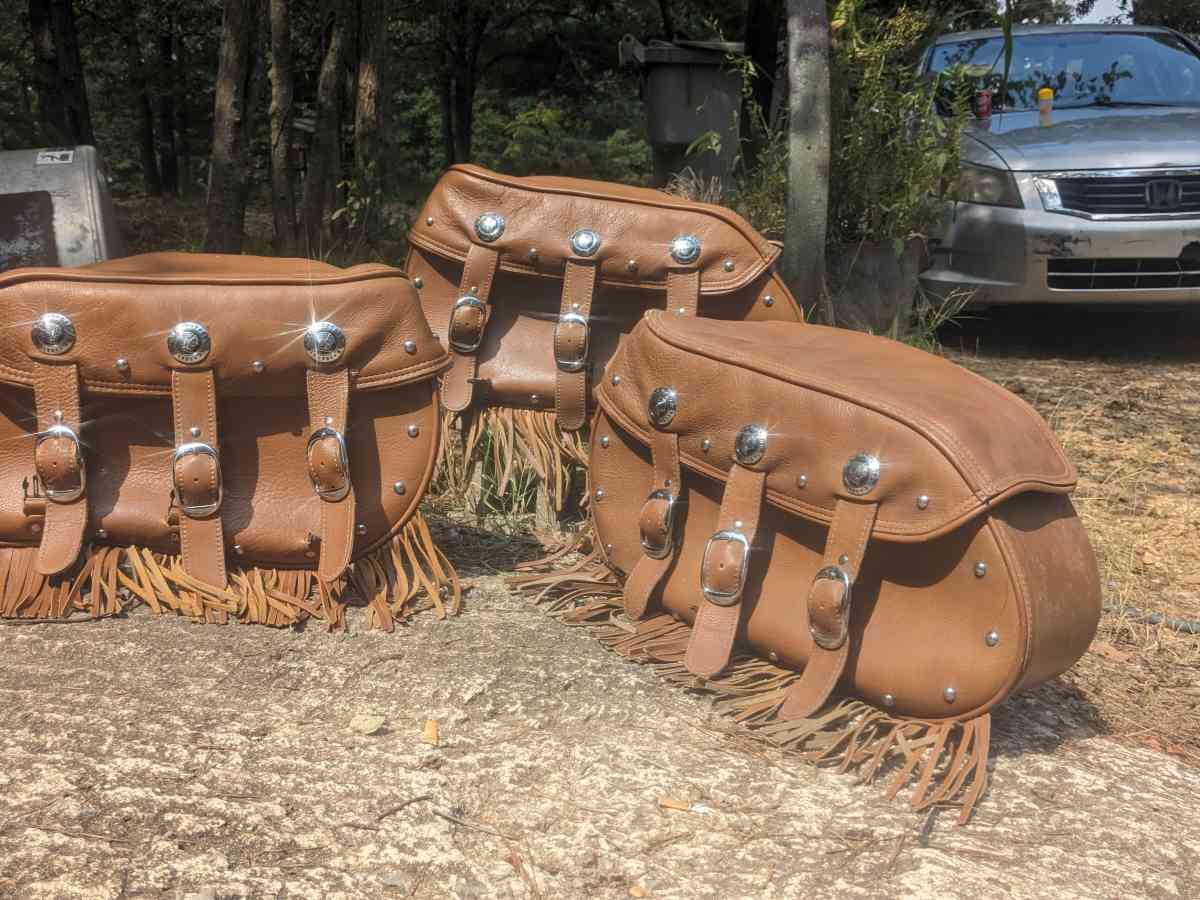 Indian motorcycle saddlebags - Jonesboro, Arkansas - FleaMarketBay