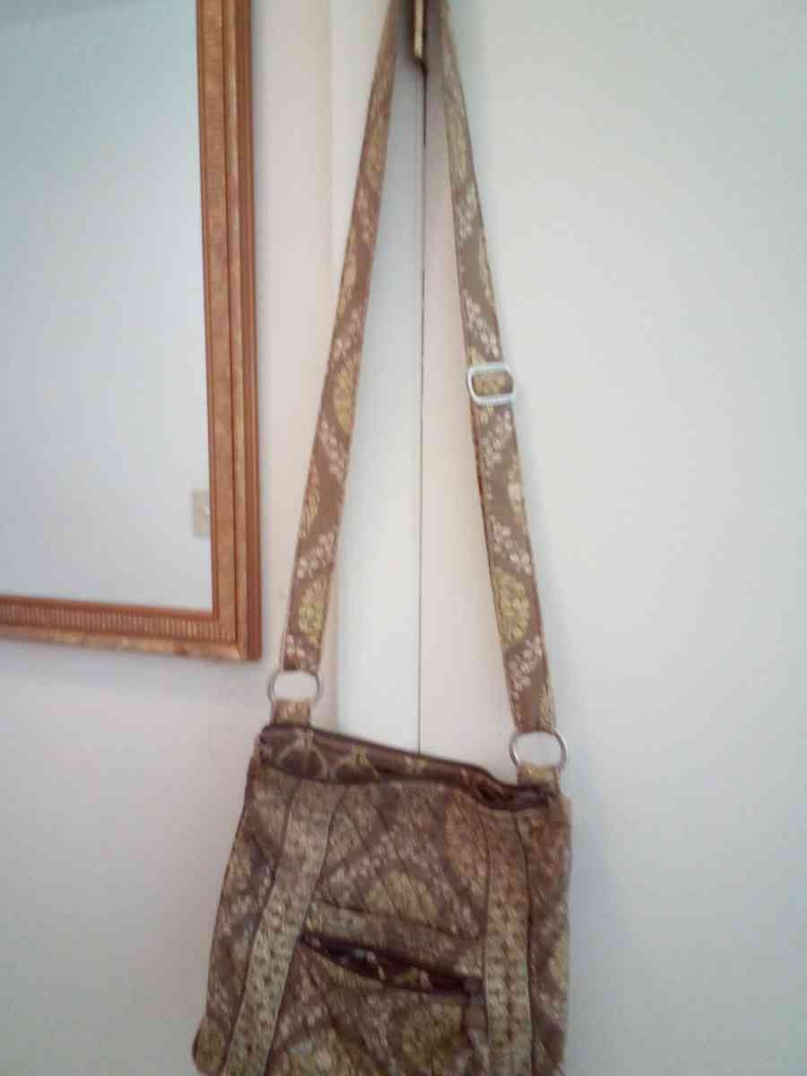 ladies bag long strap many pockets - Fort Oglethorpe, Georgia - FleaMarketBay