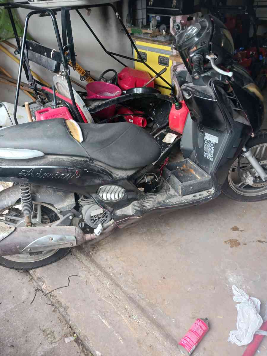 Im selling my moped runs fine - Houston, Texas