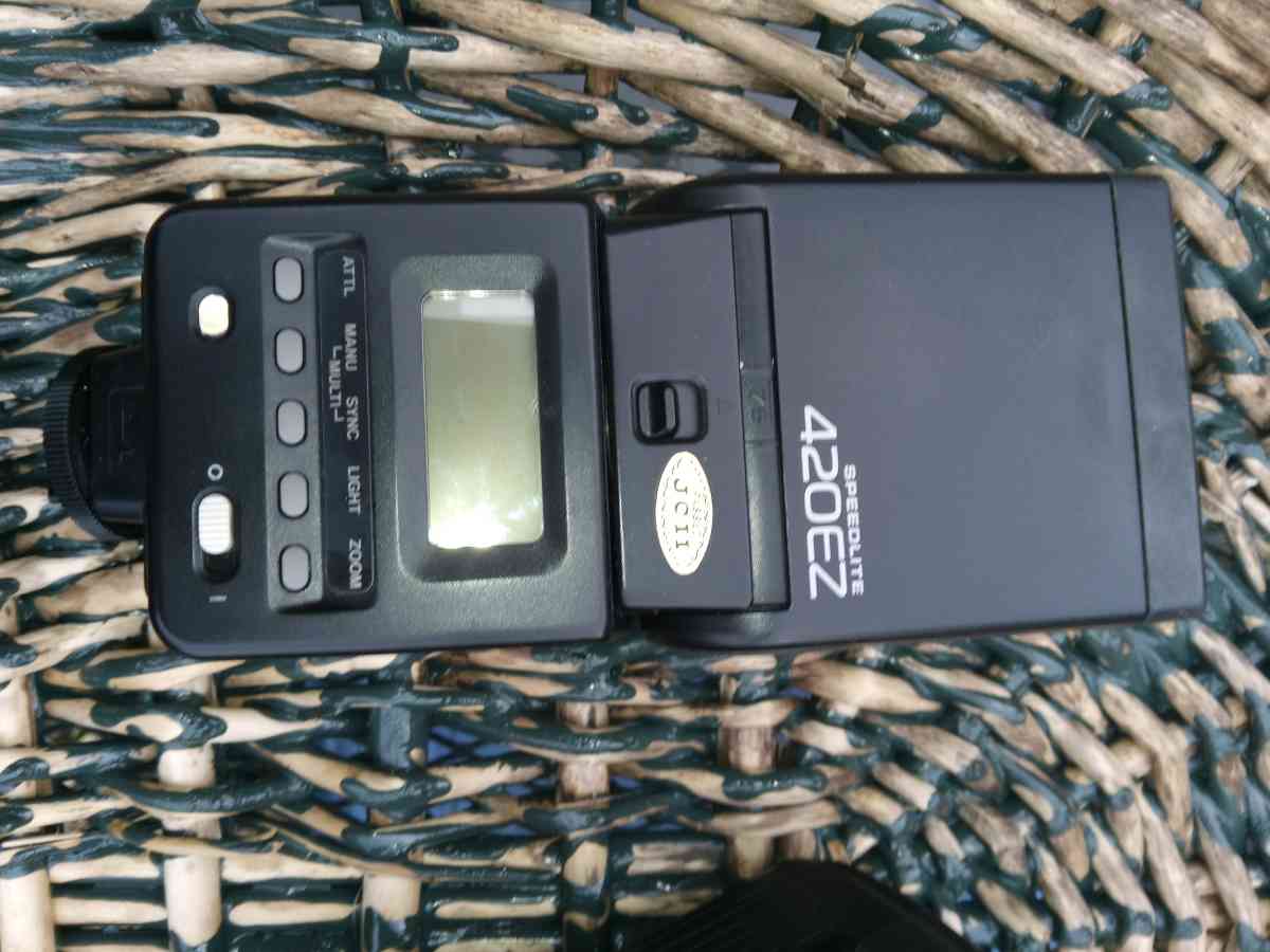 Canon EOS and accessories - Kansas City, Missouri - FleaMarketBay