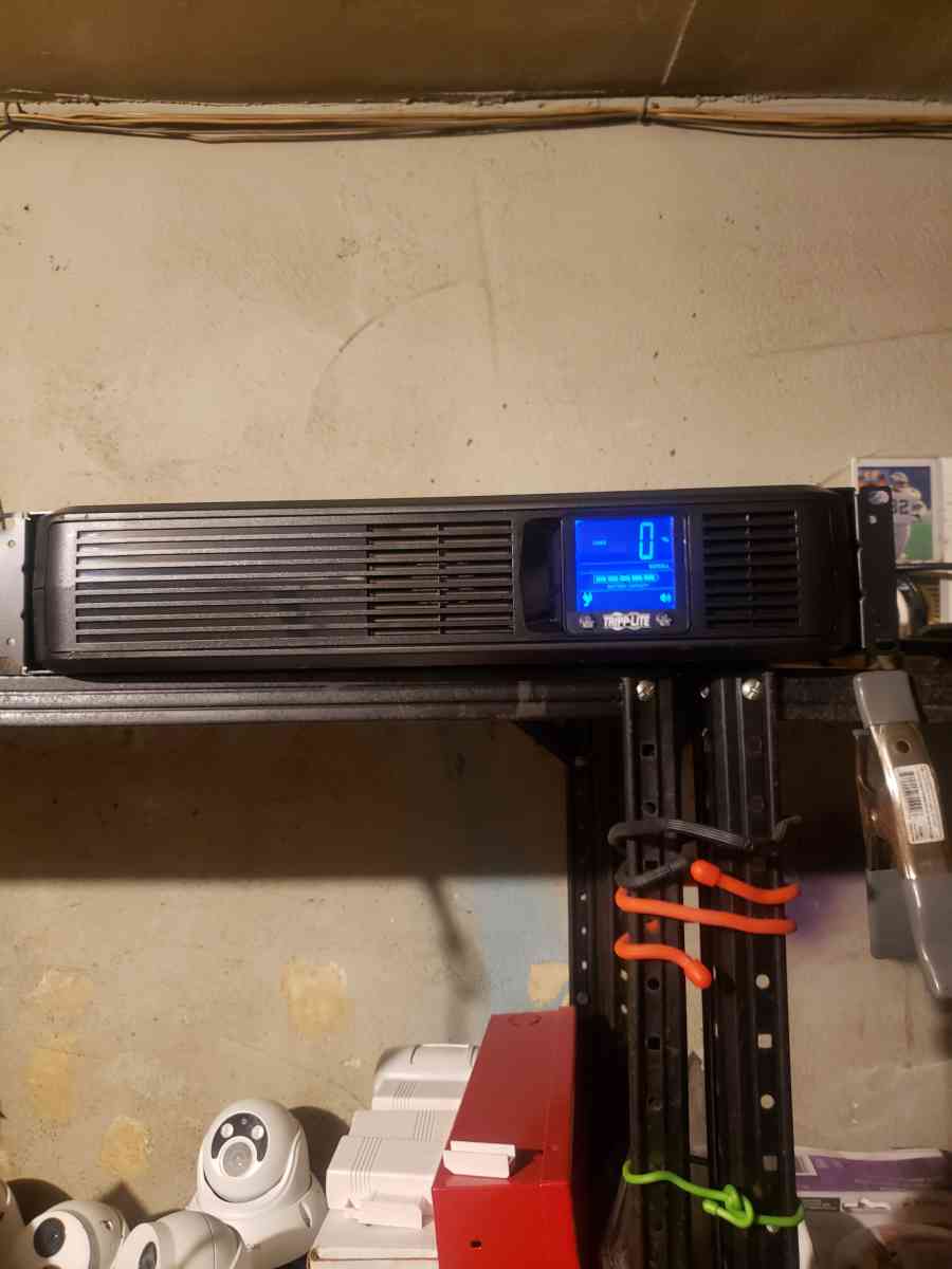 UPS back up with full battery - Nutley, New Jersey - FleaMarketBay