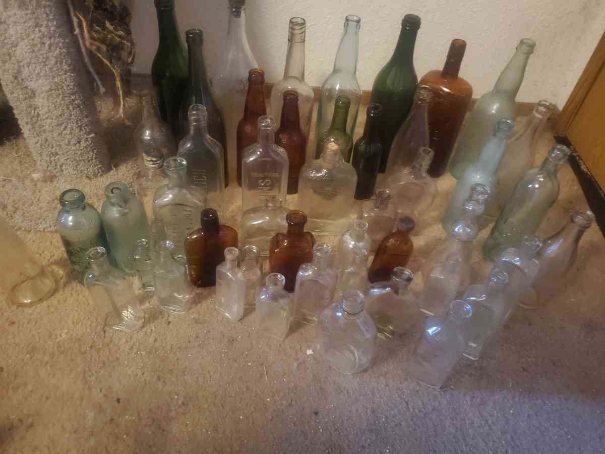 vintage glass bottle collection - Marysville, Washington - FleaMarketBay