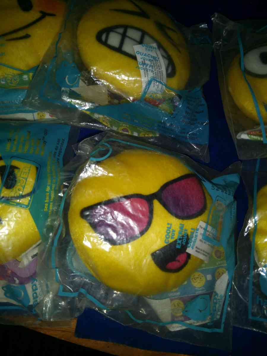 Emoji clip ons - Pawtucket, Rhode Island - FleaMarketBay