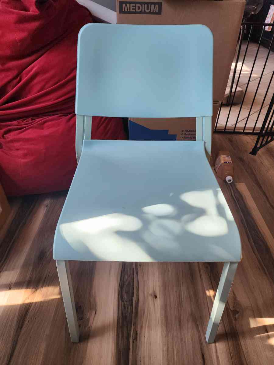 two chairs - Ballwin, Missouri