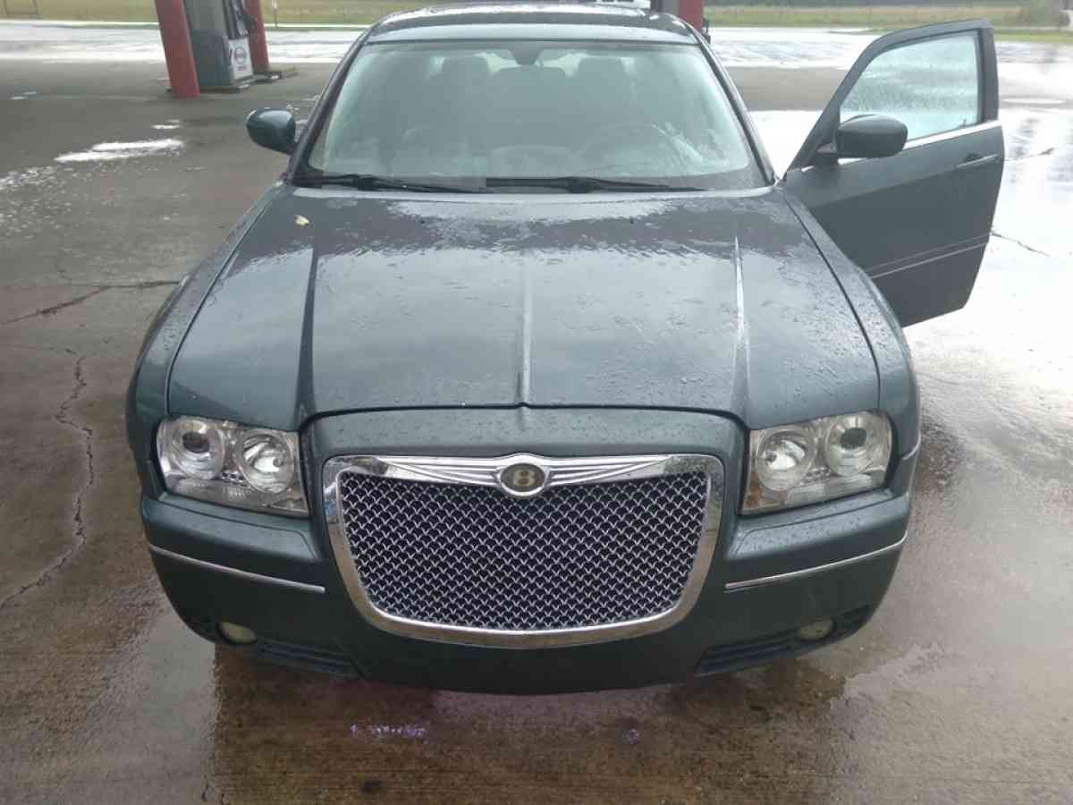 2006 Chrysler 300 - Meridian, Mississippi - FleaMarketBay