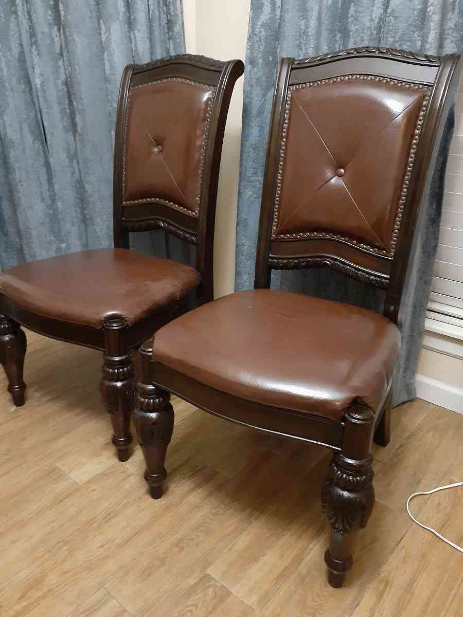 Antoinette Formal Dining room chairs 5 in all one with arms - Houston, Texas