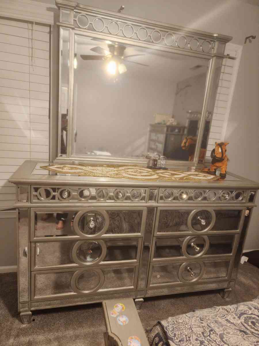 bed set - Allentown, New Jersey - FleaMarketBay