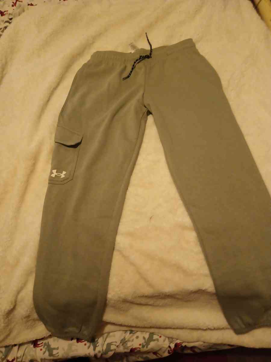 under armor Jr sweatpants for young men - Pocatello, Idaho - FleaMarketBay