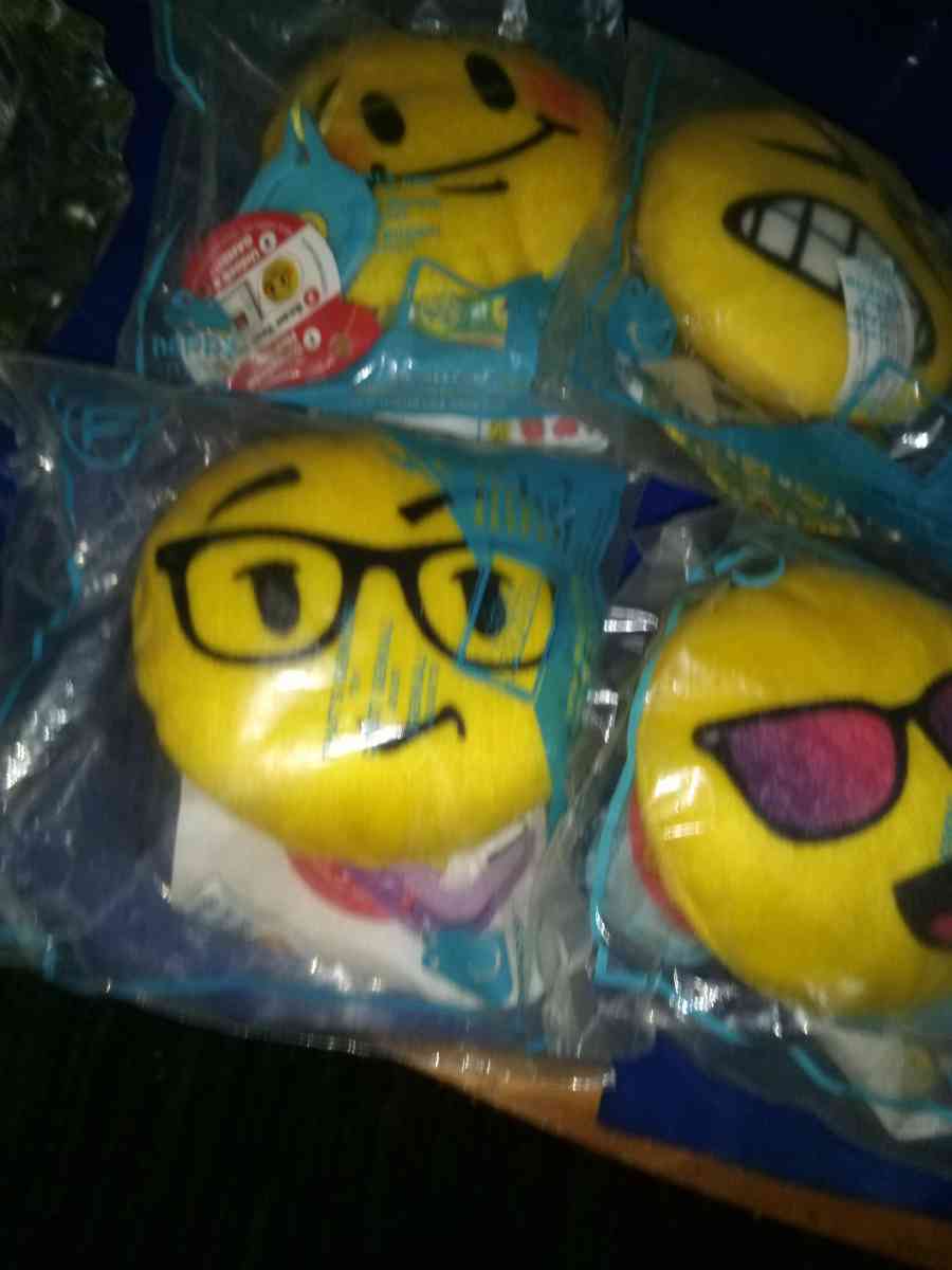 Emoji clip ons - Pawtucket, Rhode Island - FleaMarketBay