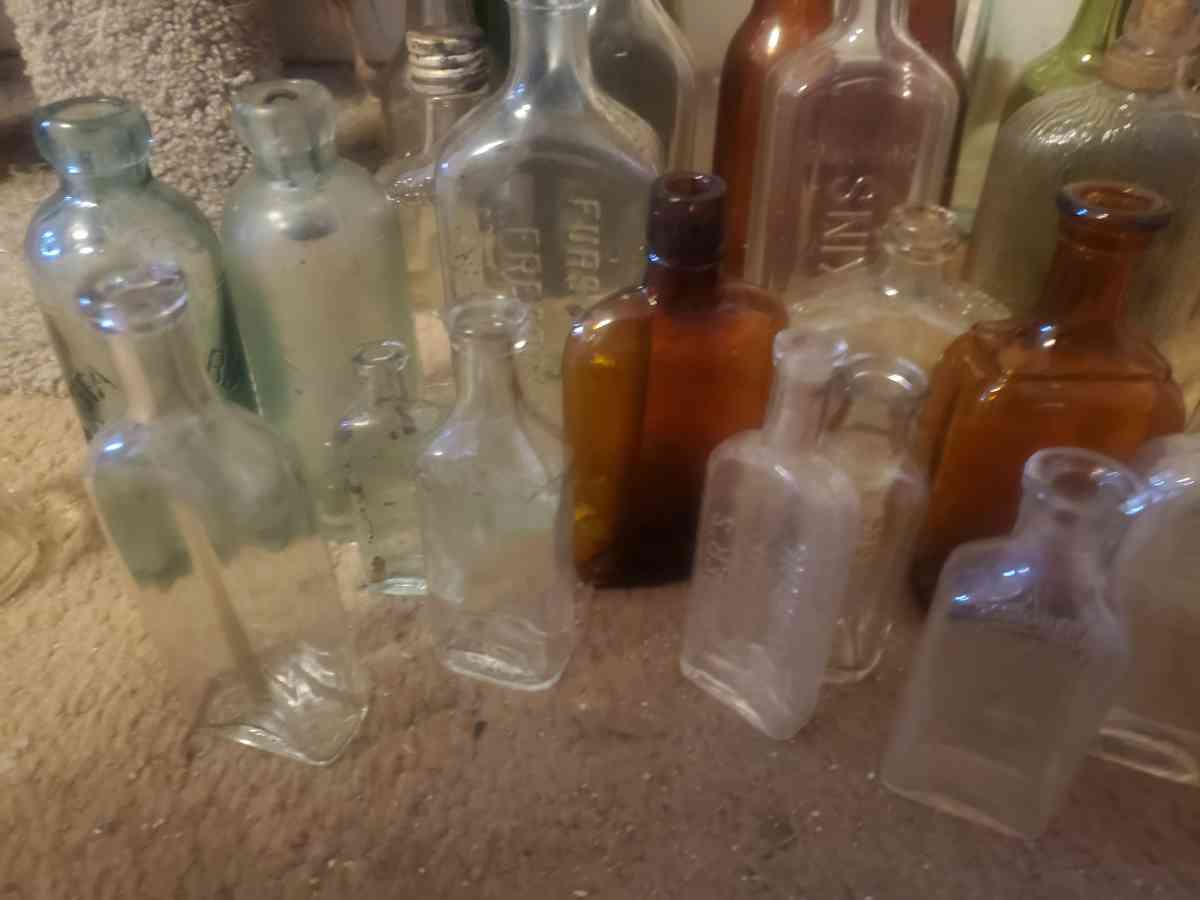 vintage glass bottle collection - Marysville, Washington - FleaMarketBay