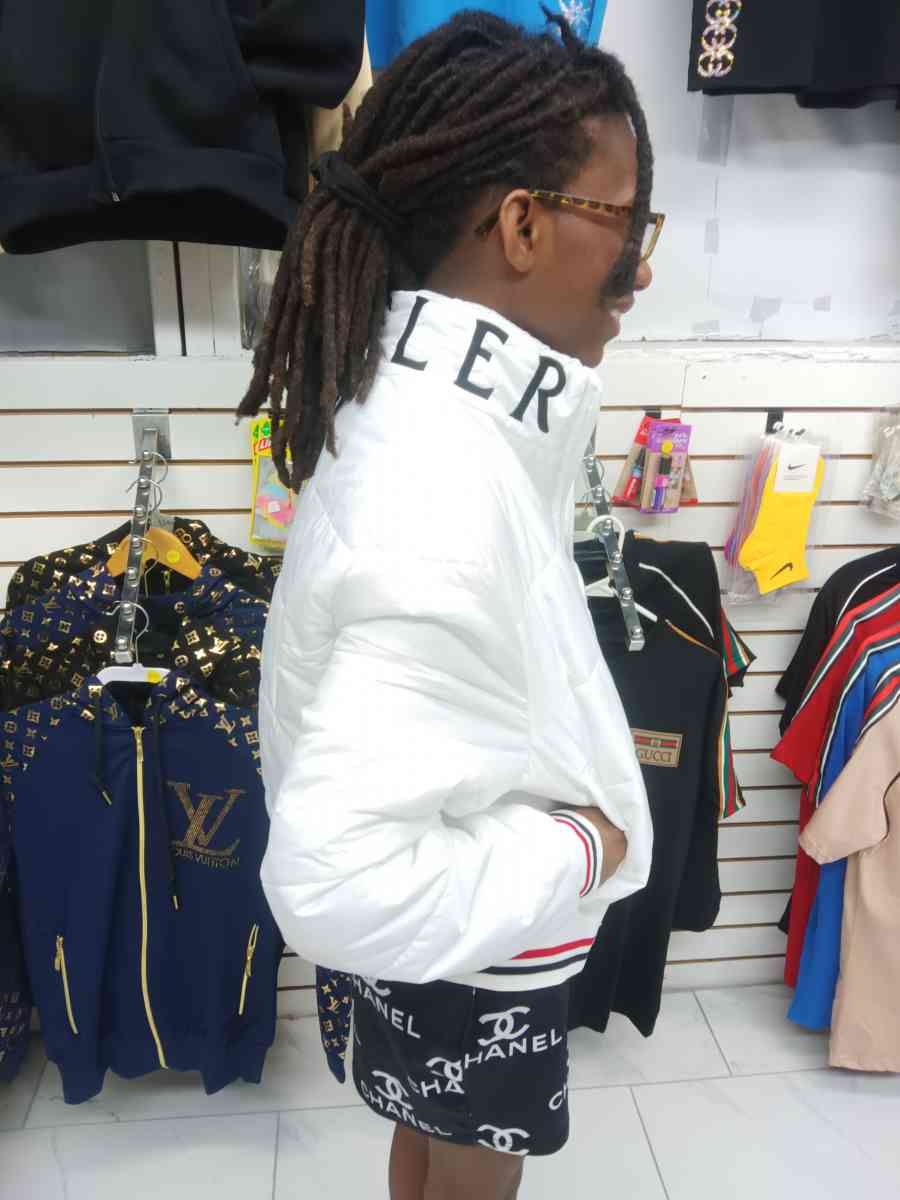 jacket size 4 - Achilles, Virginia - FleaMarketBay